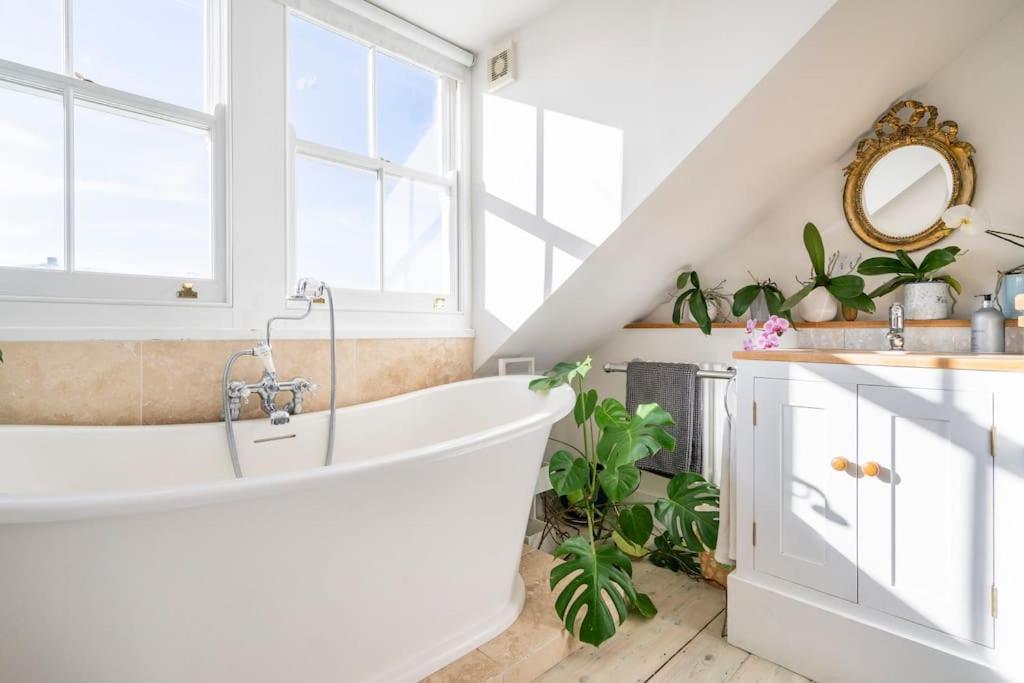 Boat House, Relax In A Whitstable Fisherman'S Cottage Εξωτερικό φωτογραφία